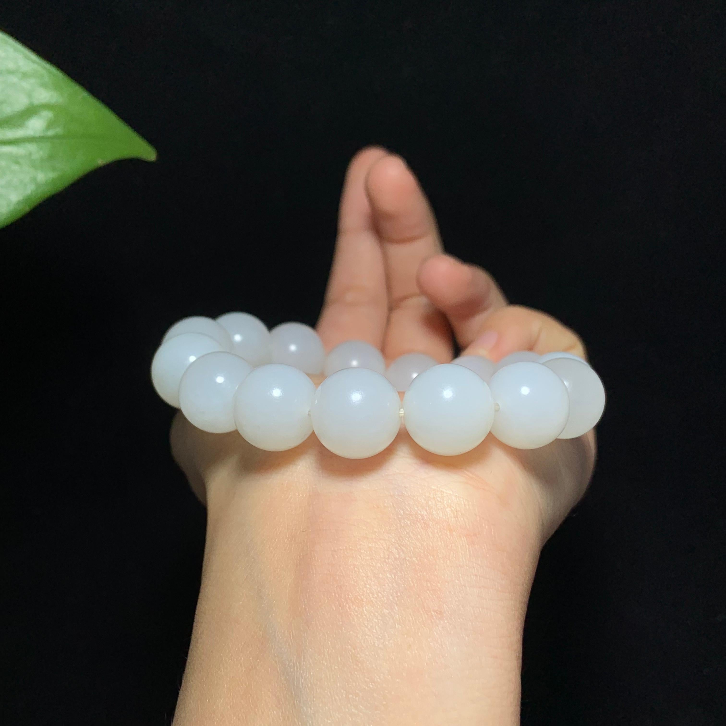 高品质和田山料白玉圆珠手串（65.5g）