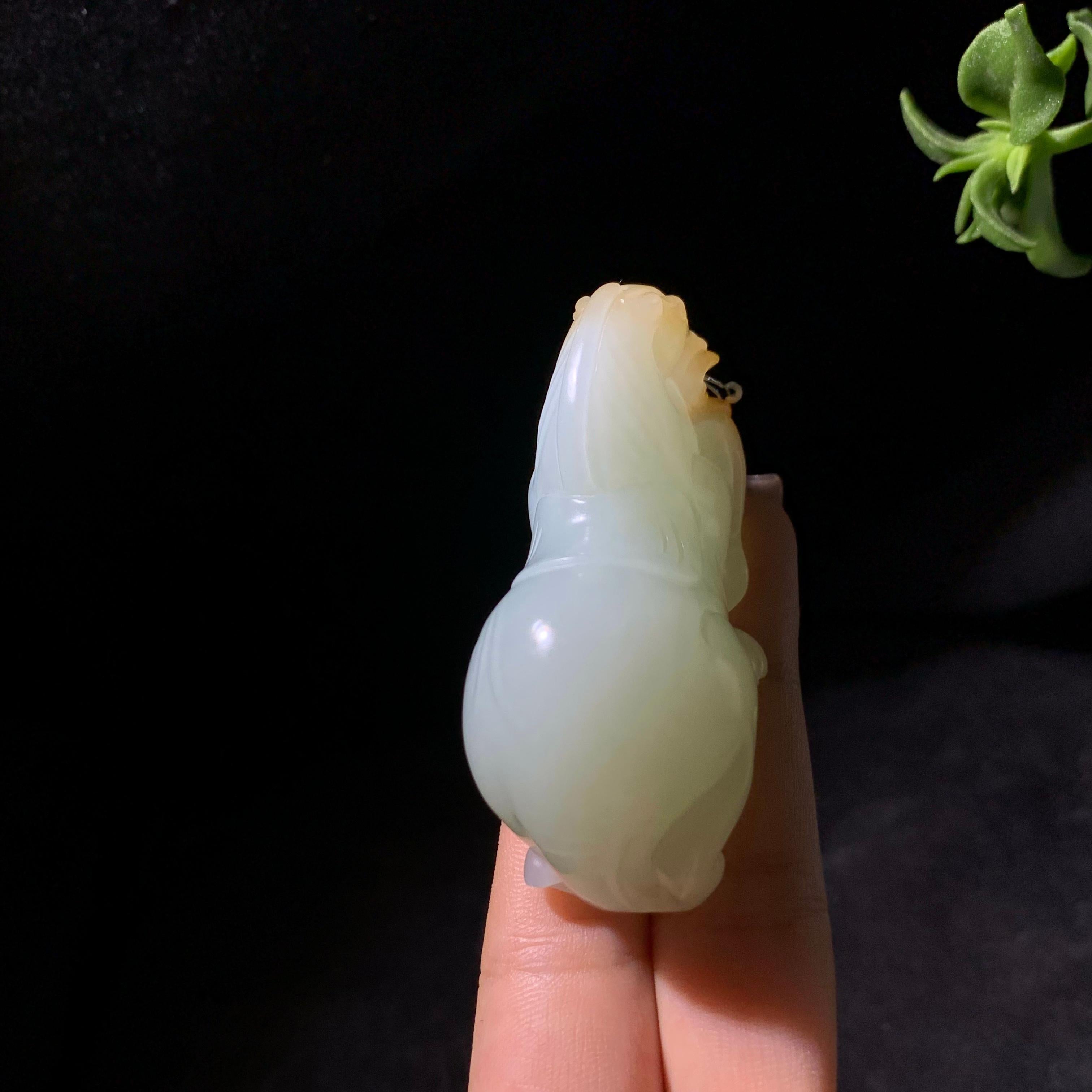 和田糖白玉马到成功手把件（79.0g）