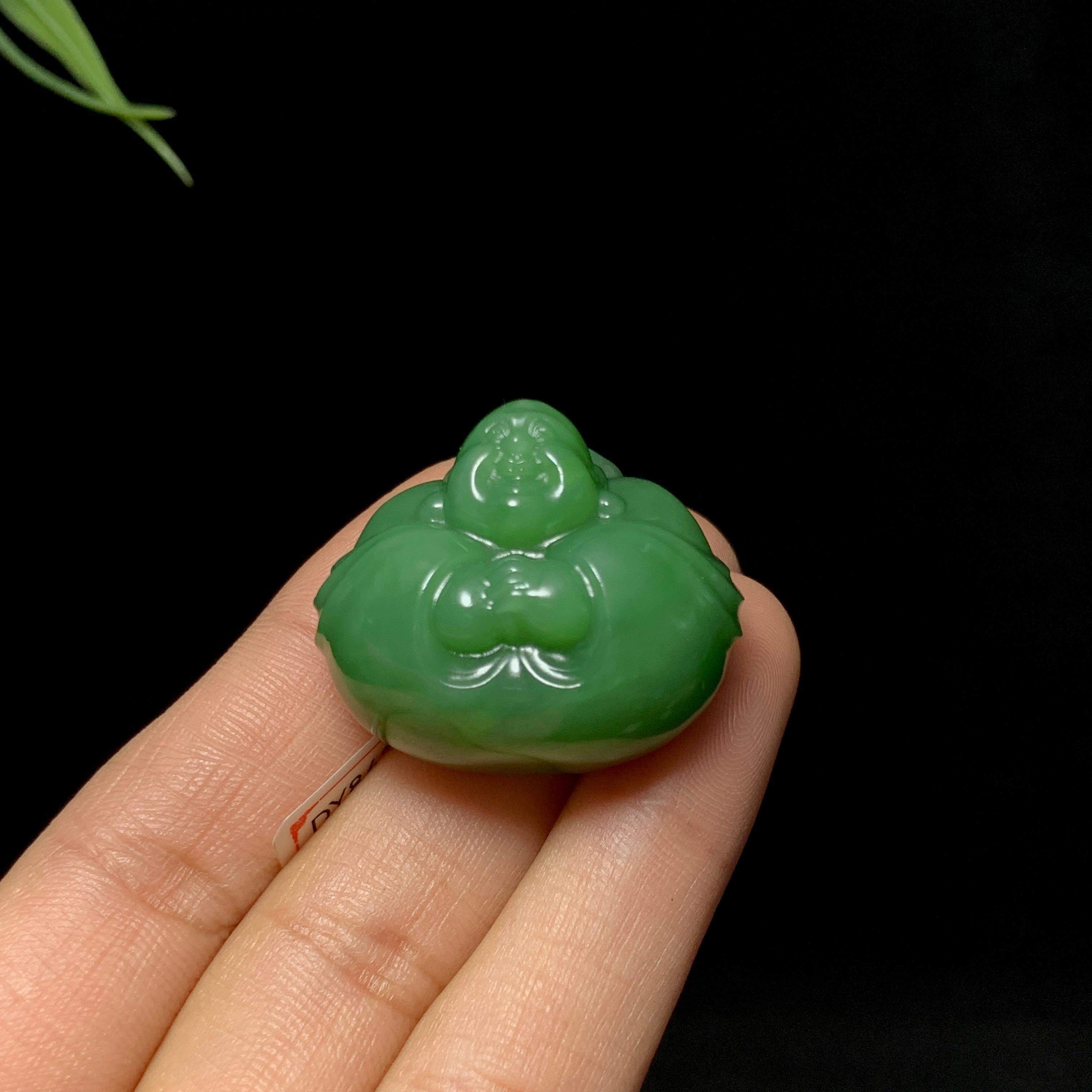 收藏级和田玉碧玉粉绿佛公（24.8g）