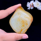 和田玉聚红皮籽料手把件（158.9g）