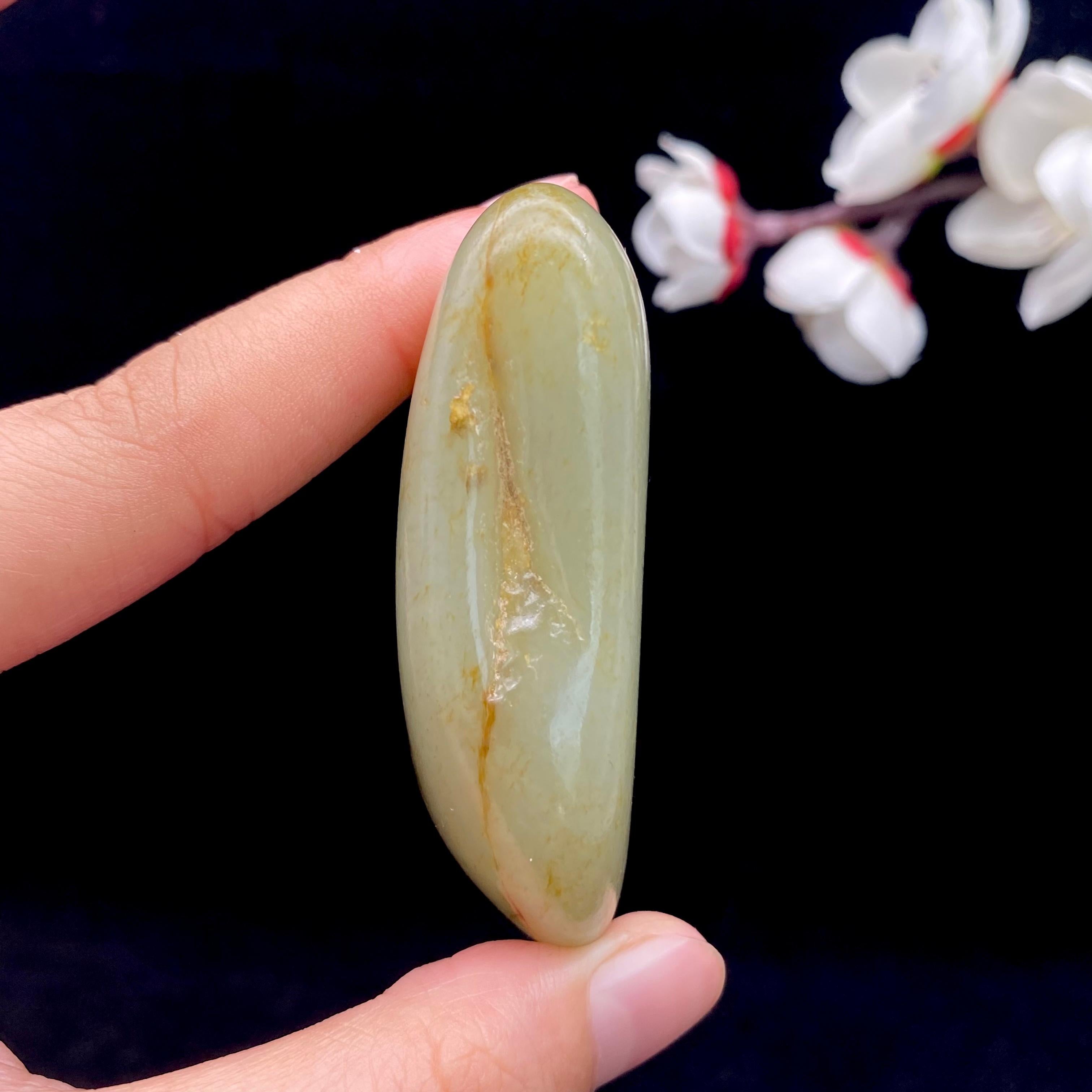 和田玉洒金皮籽料原石（85.7g）