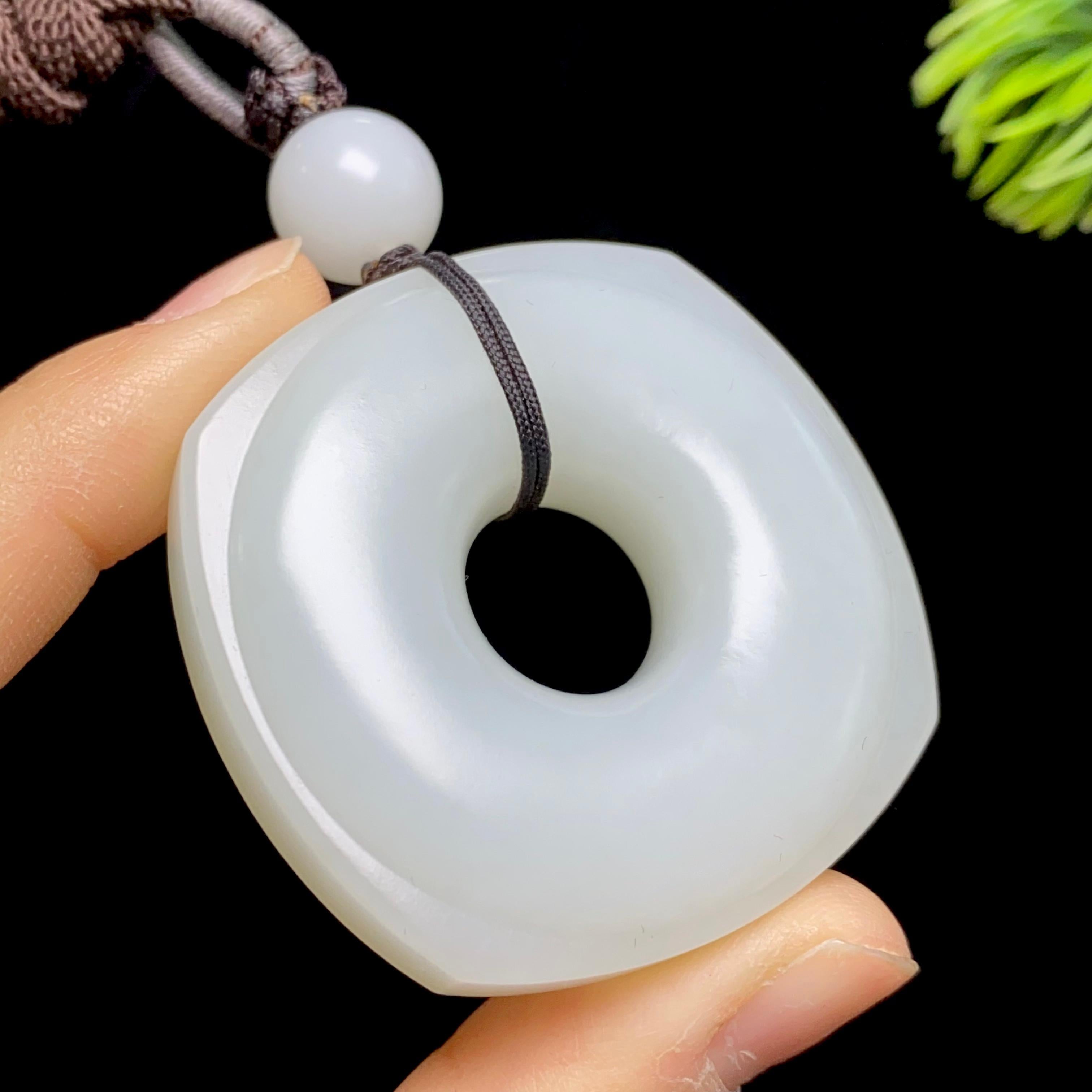 和田玉新疆料白玉玉琮（53.2g）