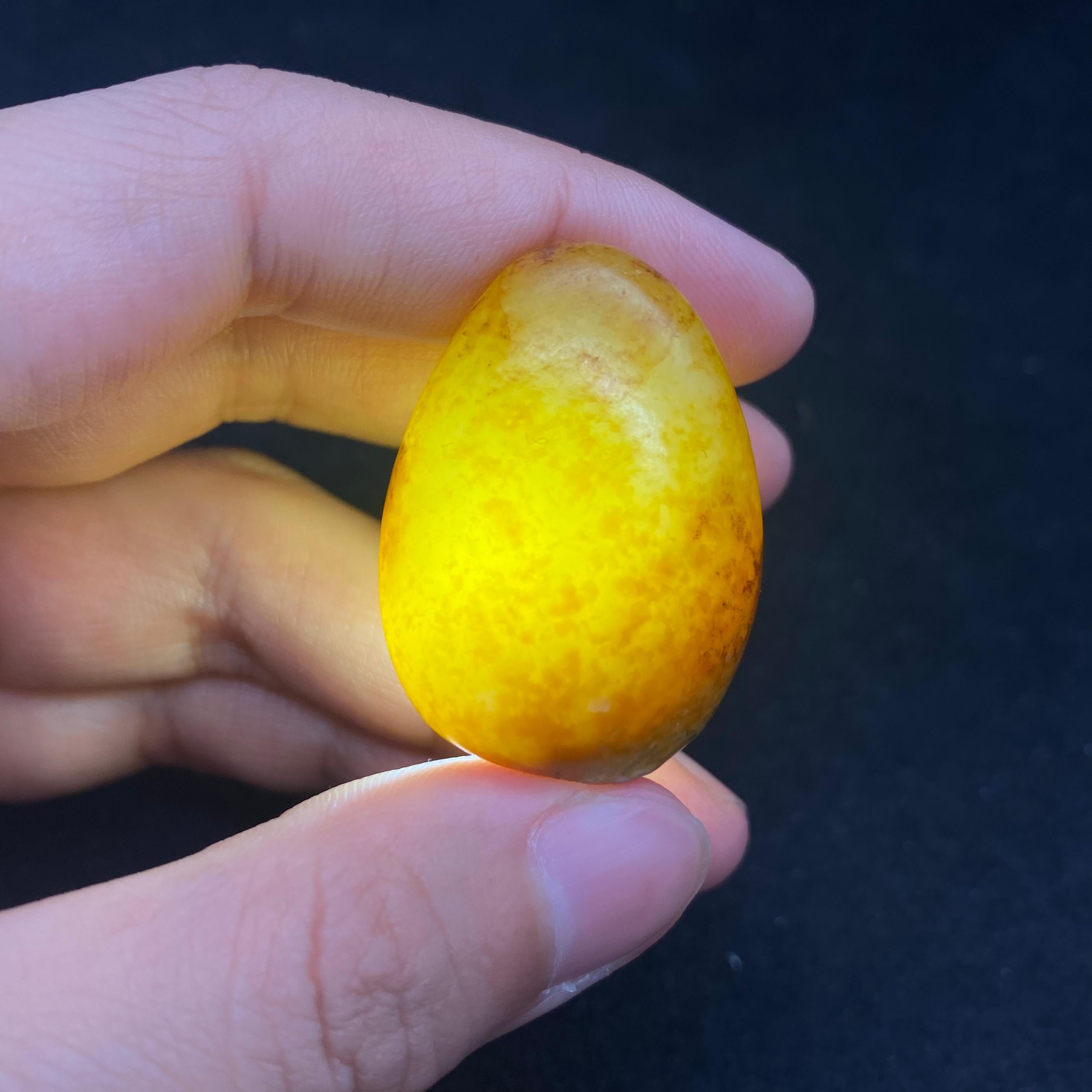 和田玉聚黄皮籽料原石（21.4g）