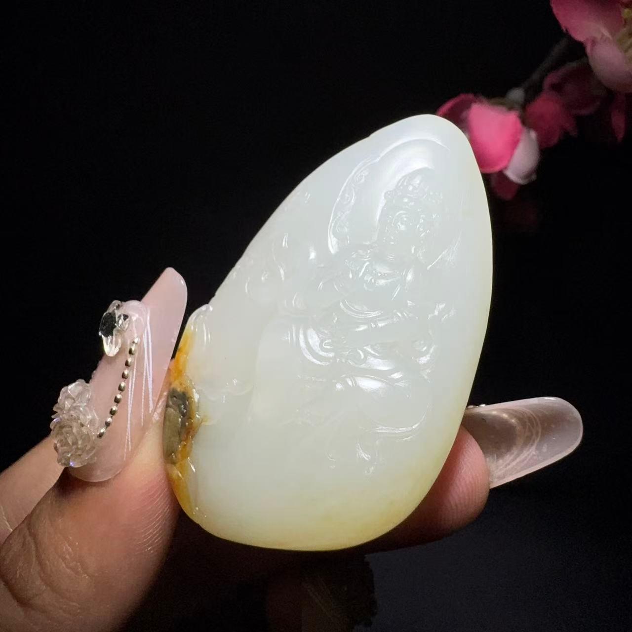 和田玉籽料挂件莲花观音（40.7g）
