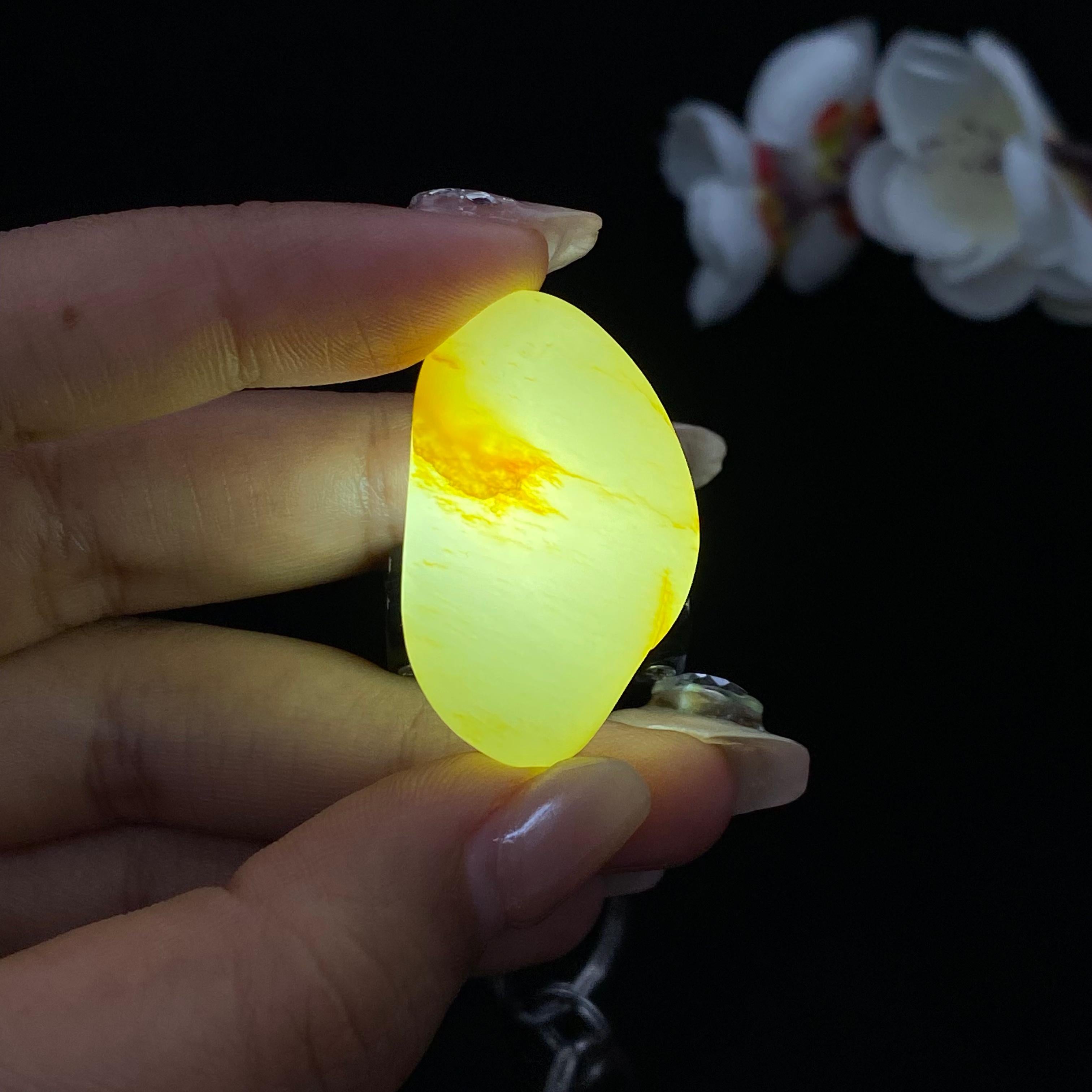 和田玉洒金皮籽料吊坠籽（14.3g）
