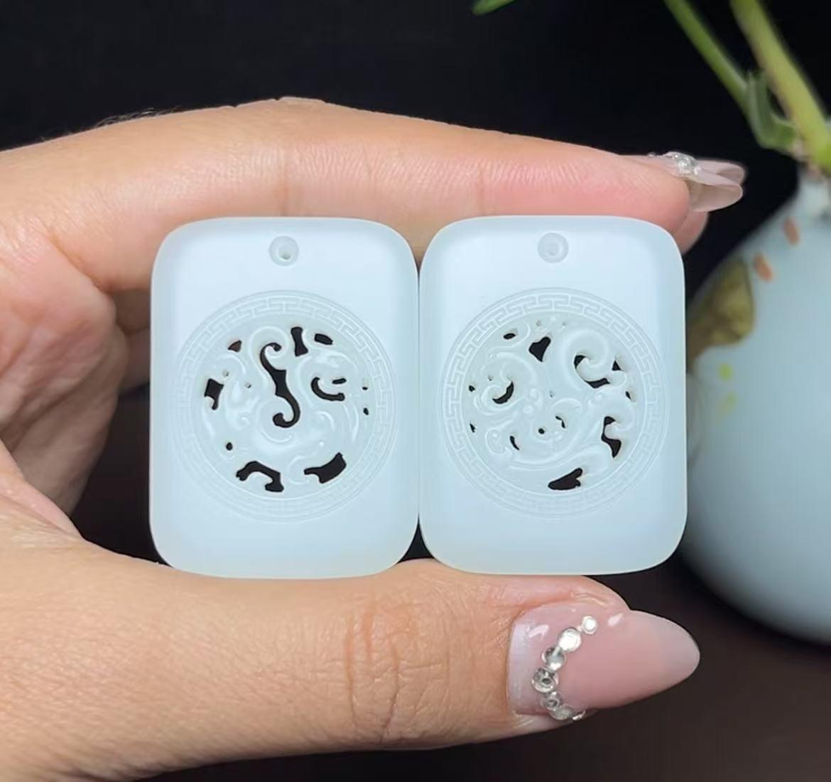 和田羊脂玉龙凤牌（18.3g）