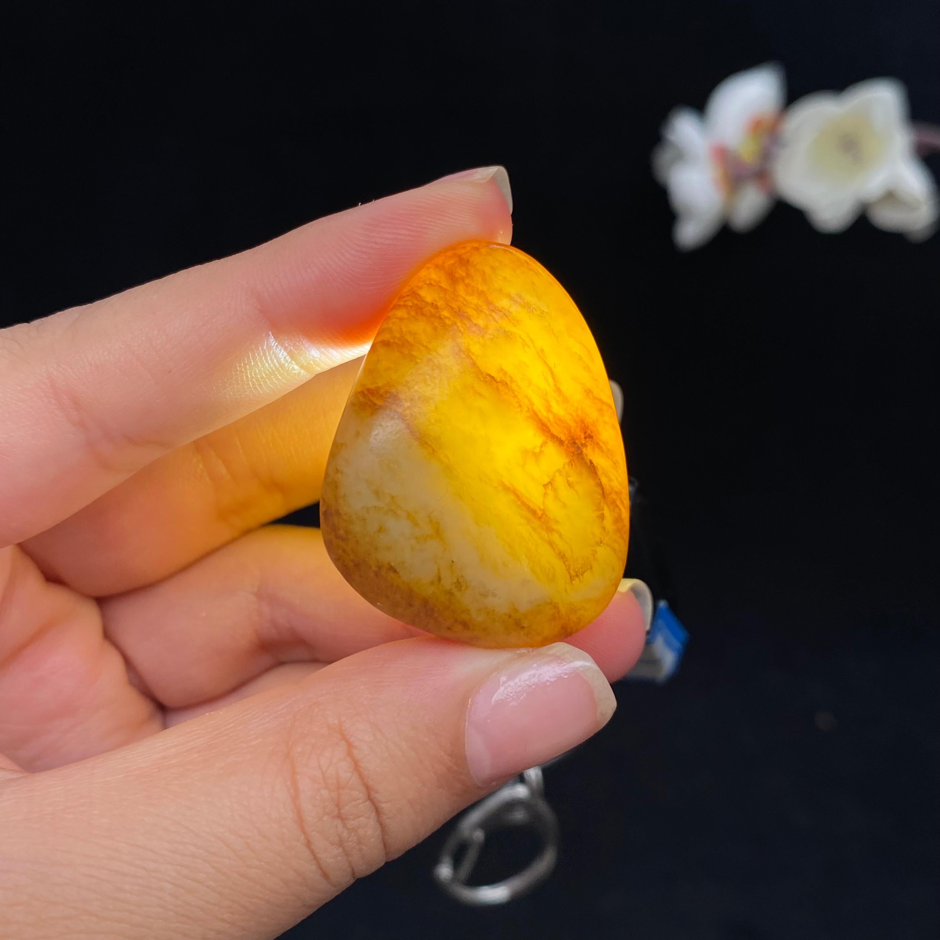 和田玉聚黄皮籽料挂件（22.5g）