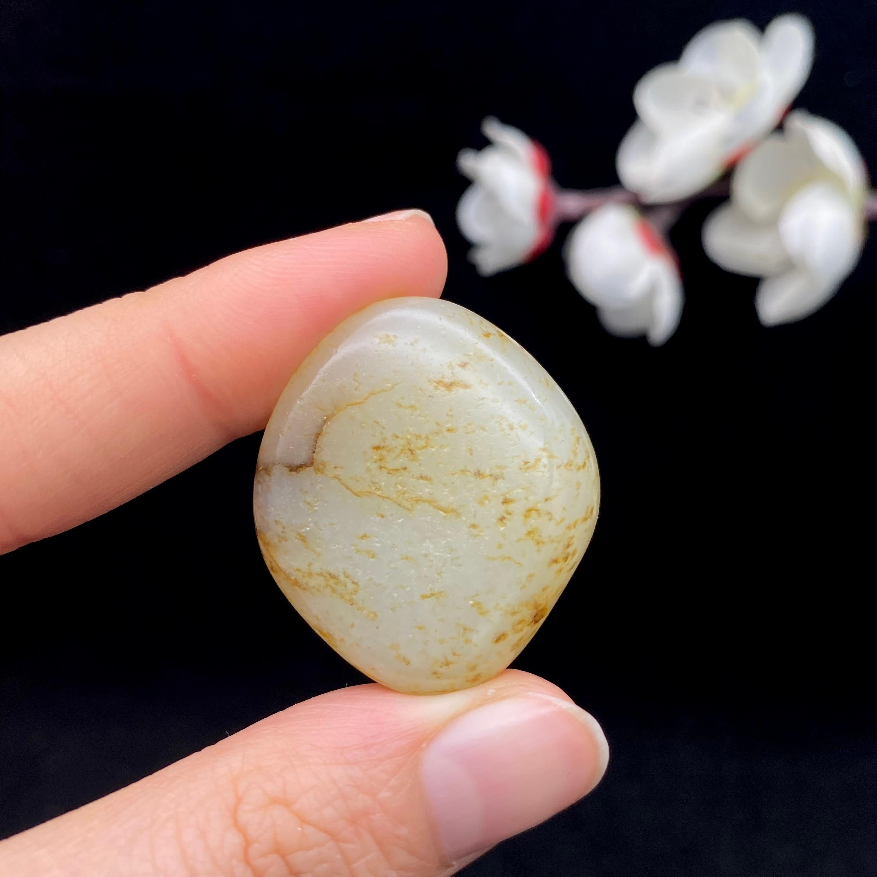 【超值推荐】和田玉洒金皮籽料（16.2g）