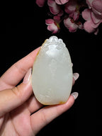 和田玉籽料满皮无事牌（61.3g）