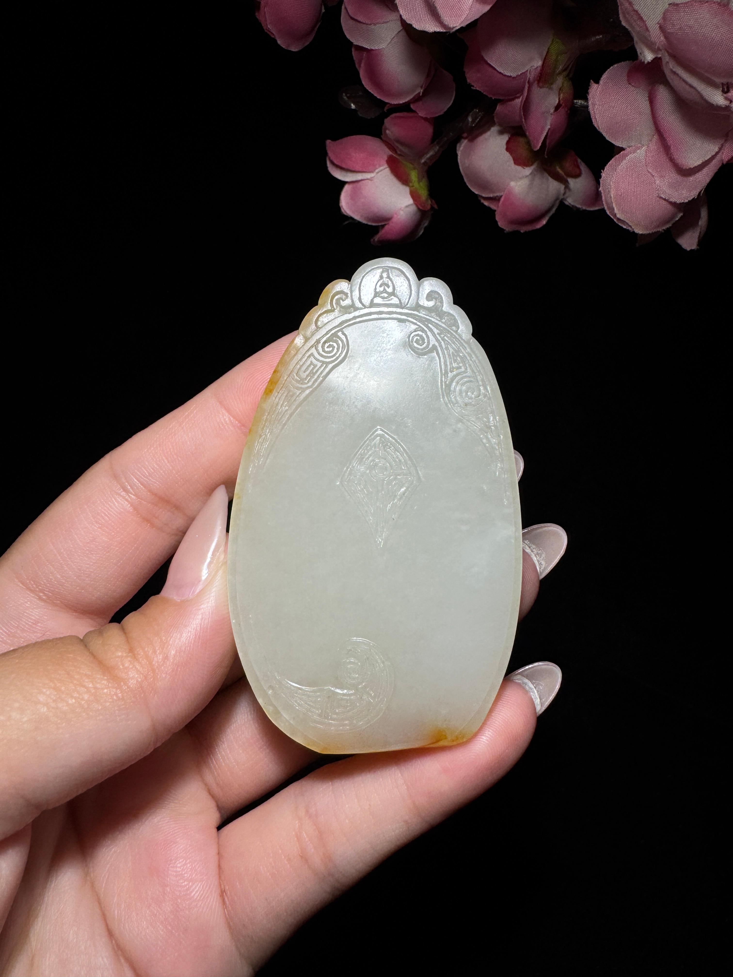 和田玉籽料满皮无事牌（61.3g）