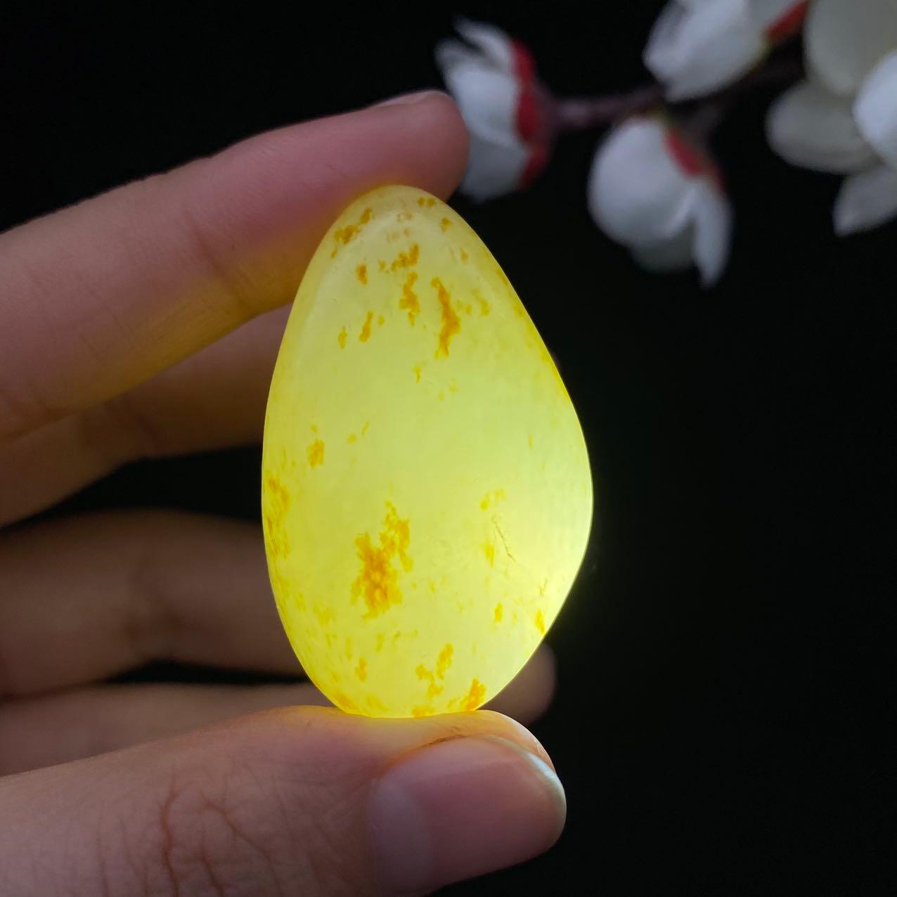 和田玉洒金皮籽料原石（29.2g）
