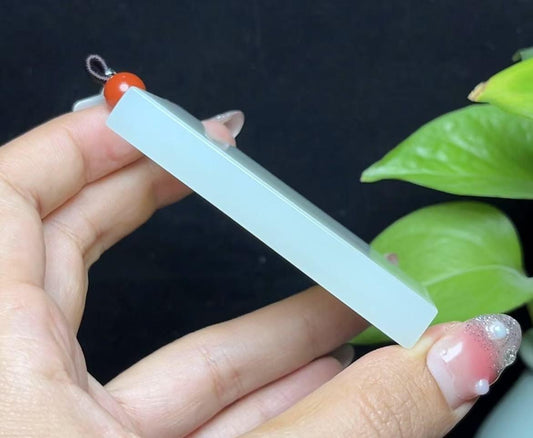 和田玉带翠平安无事牌（79.5g）