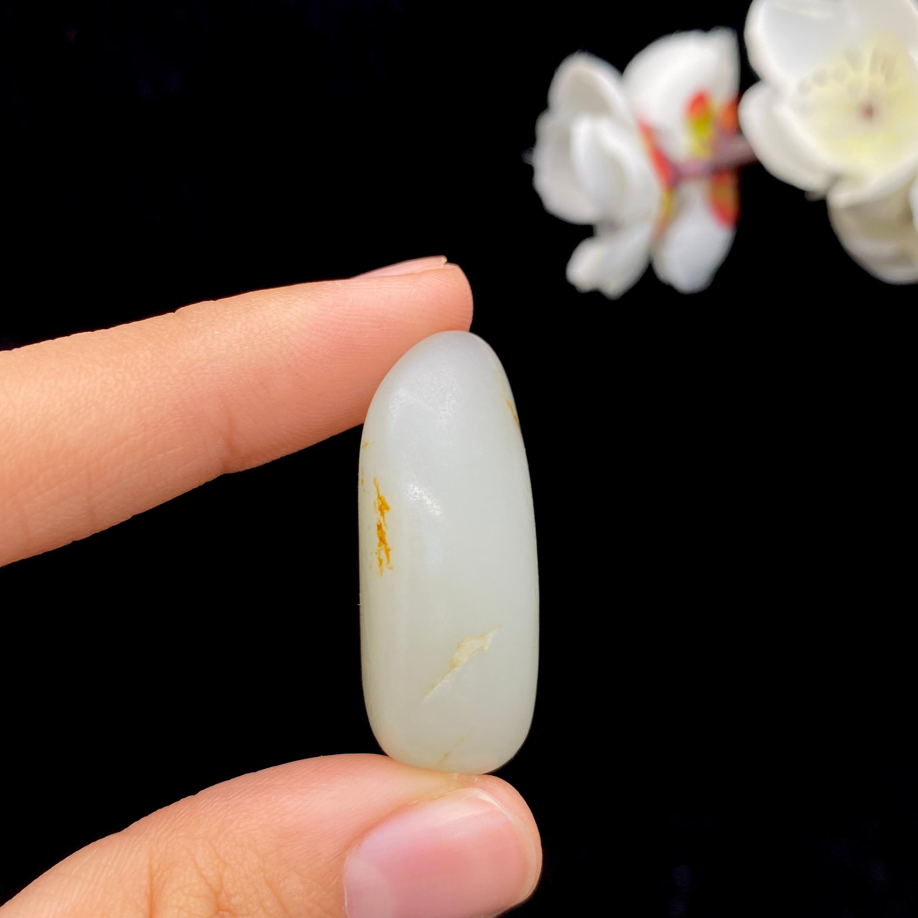 【超值推荐】和田玉洒金皮籽料原石（22.2g）