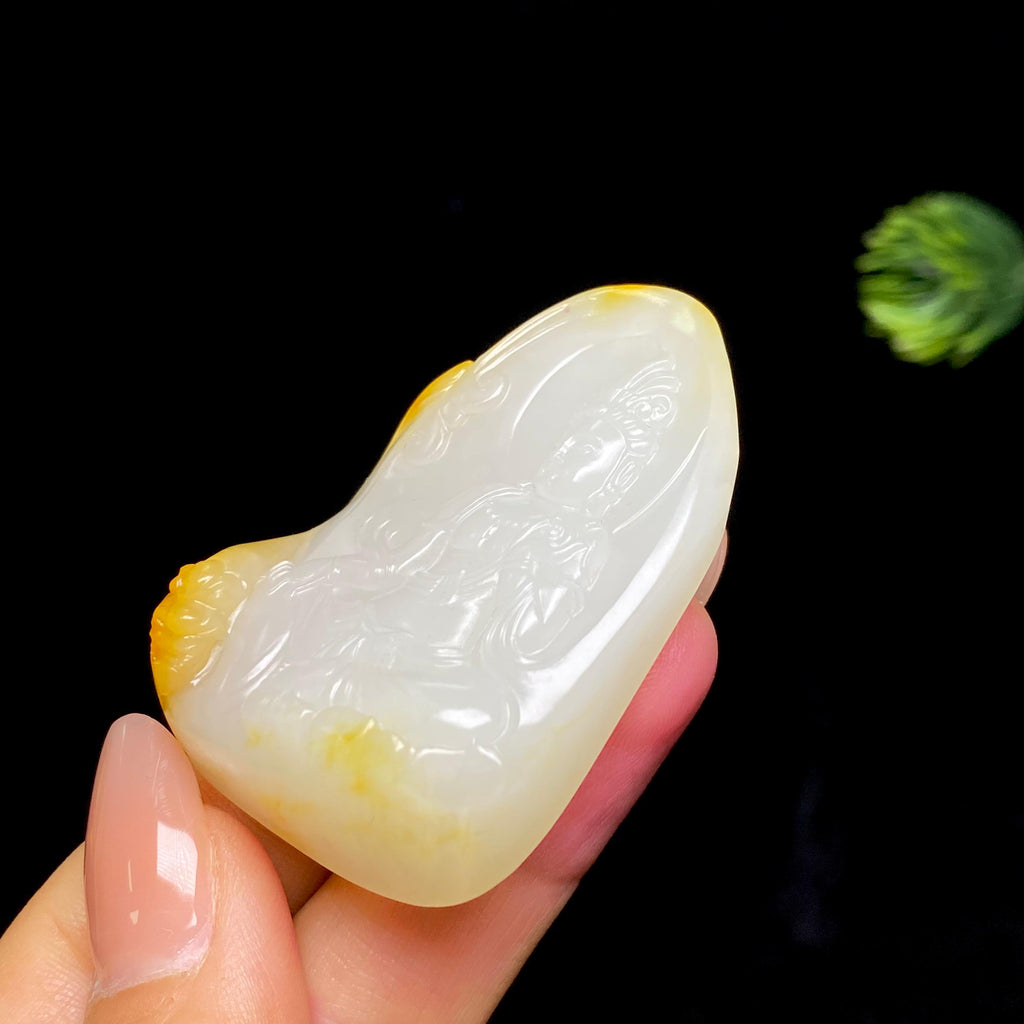 和田玉籽料观音（38.4g）