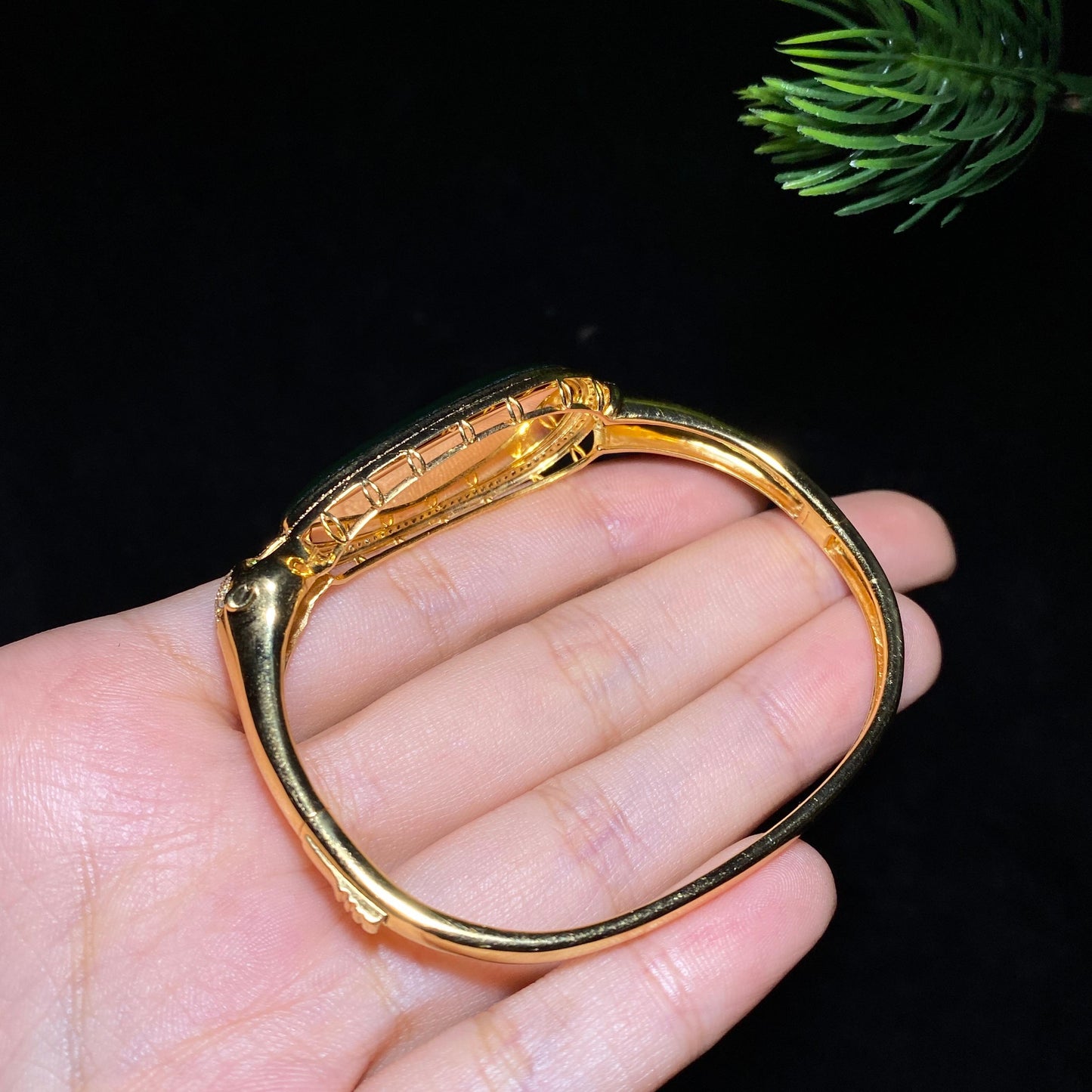 和田玉18k金碧玉荧光钻石手镯（18.4g）