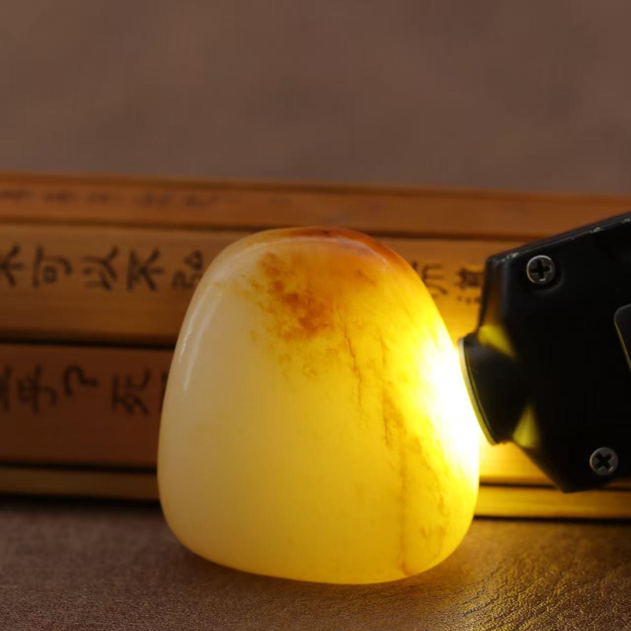 和田玉聚黄皮籽料（35.2g）