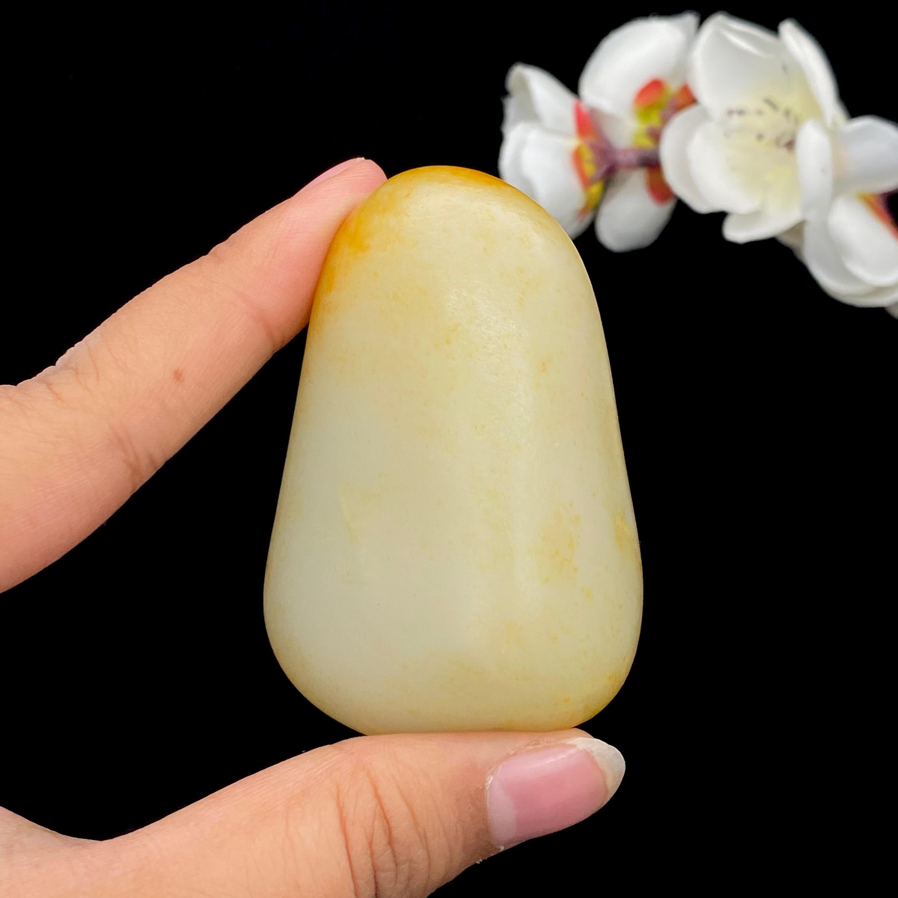 和田玉洒金皮籽料原石（106g）