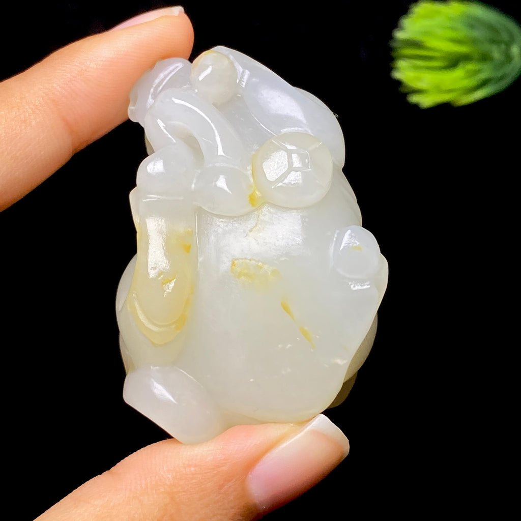 和田玉籽料牛气冲天（60.4g）