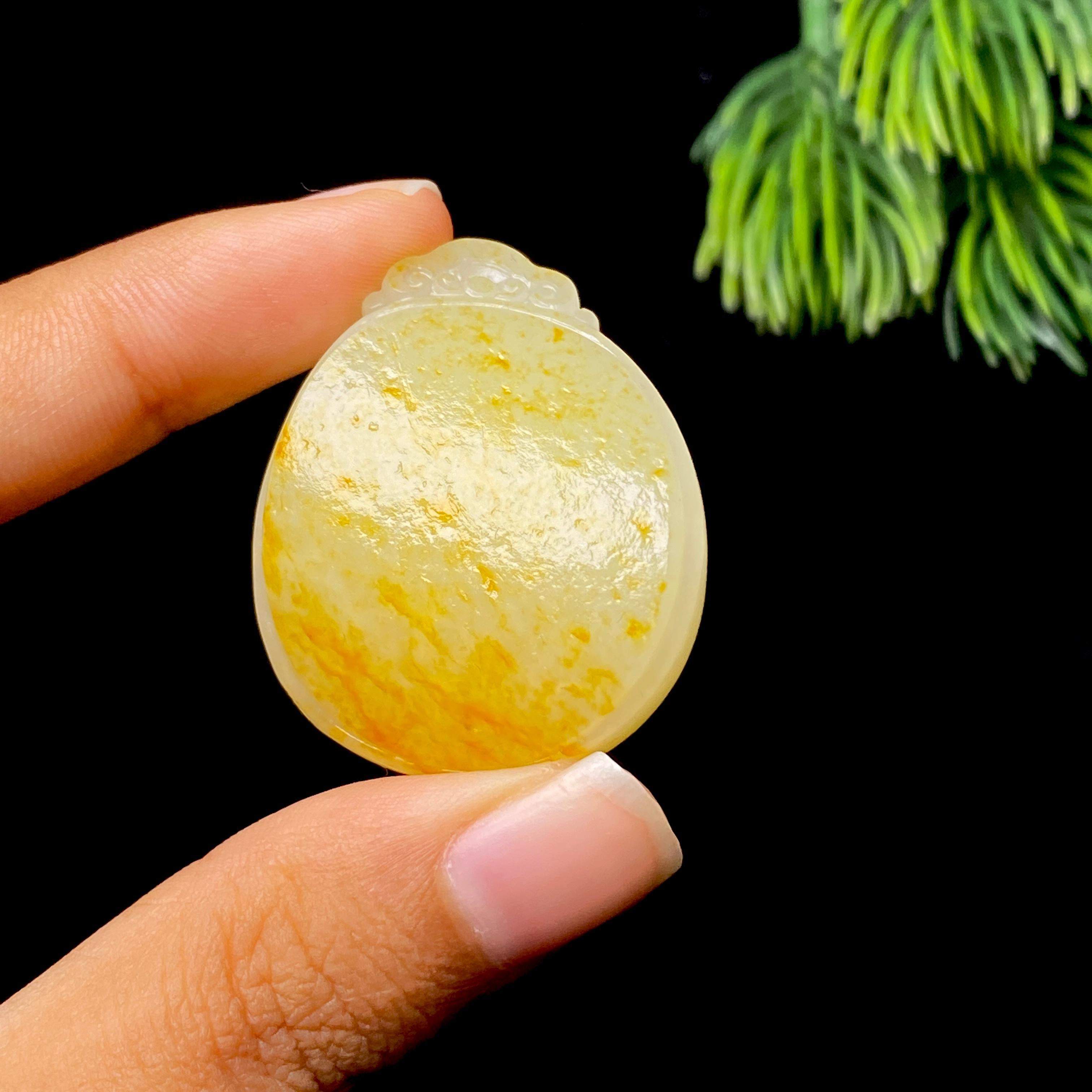 和田玉籽料无事牌（25.5g）