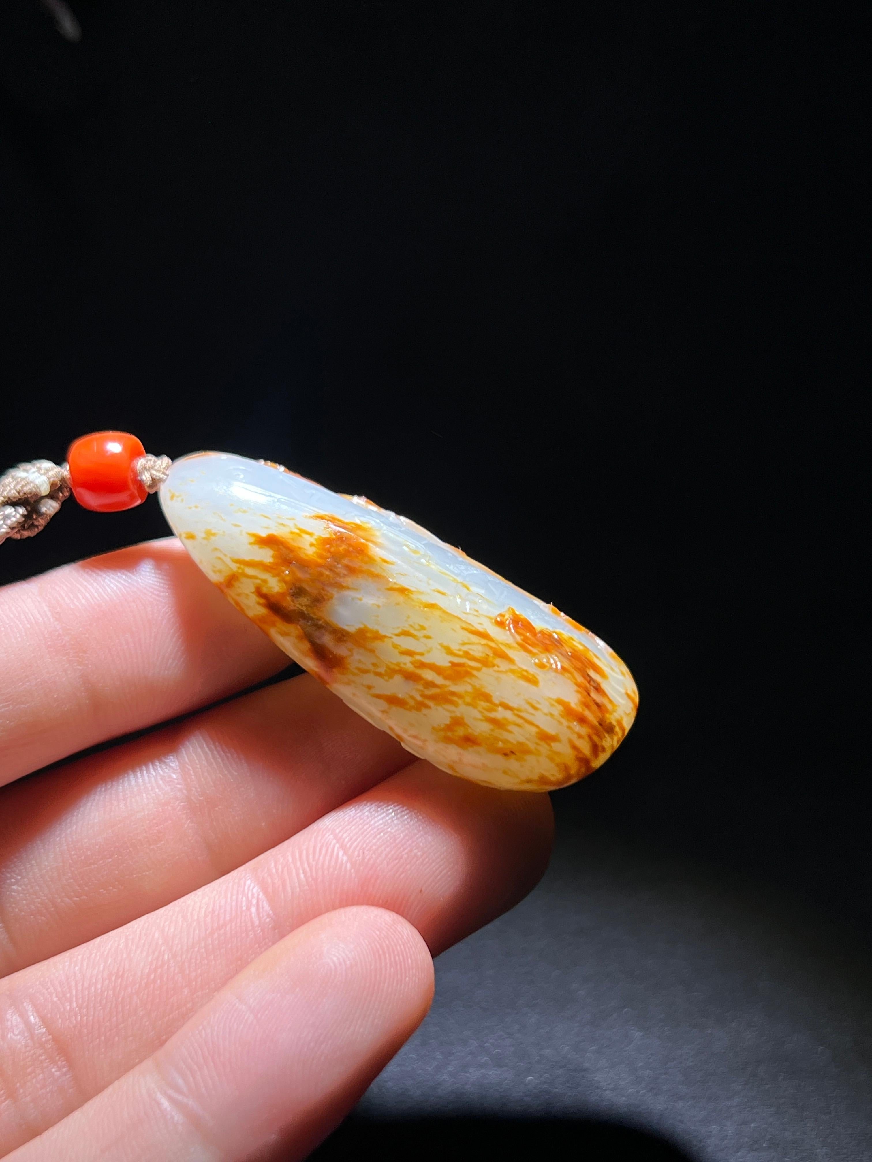和田玉籽料观音（32.4g）