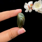 和田玉青白玉带翠籽料（15.1g）