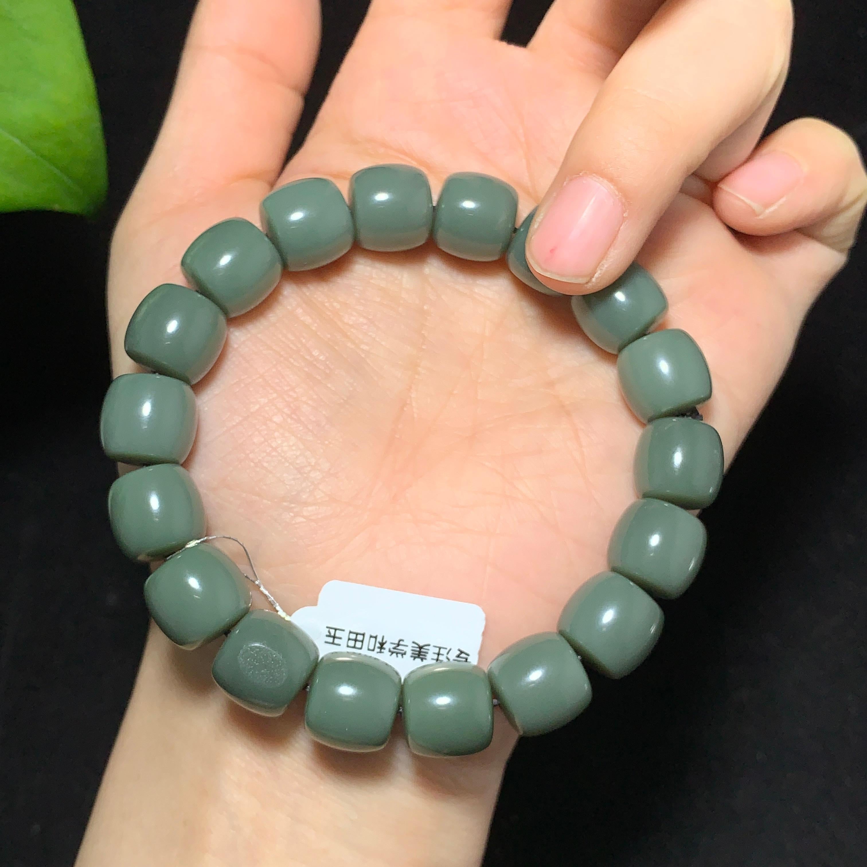 和田籽料沙枣青老型珠手串（56.0g）