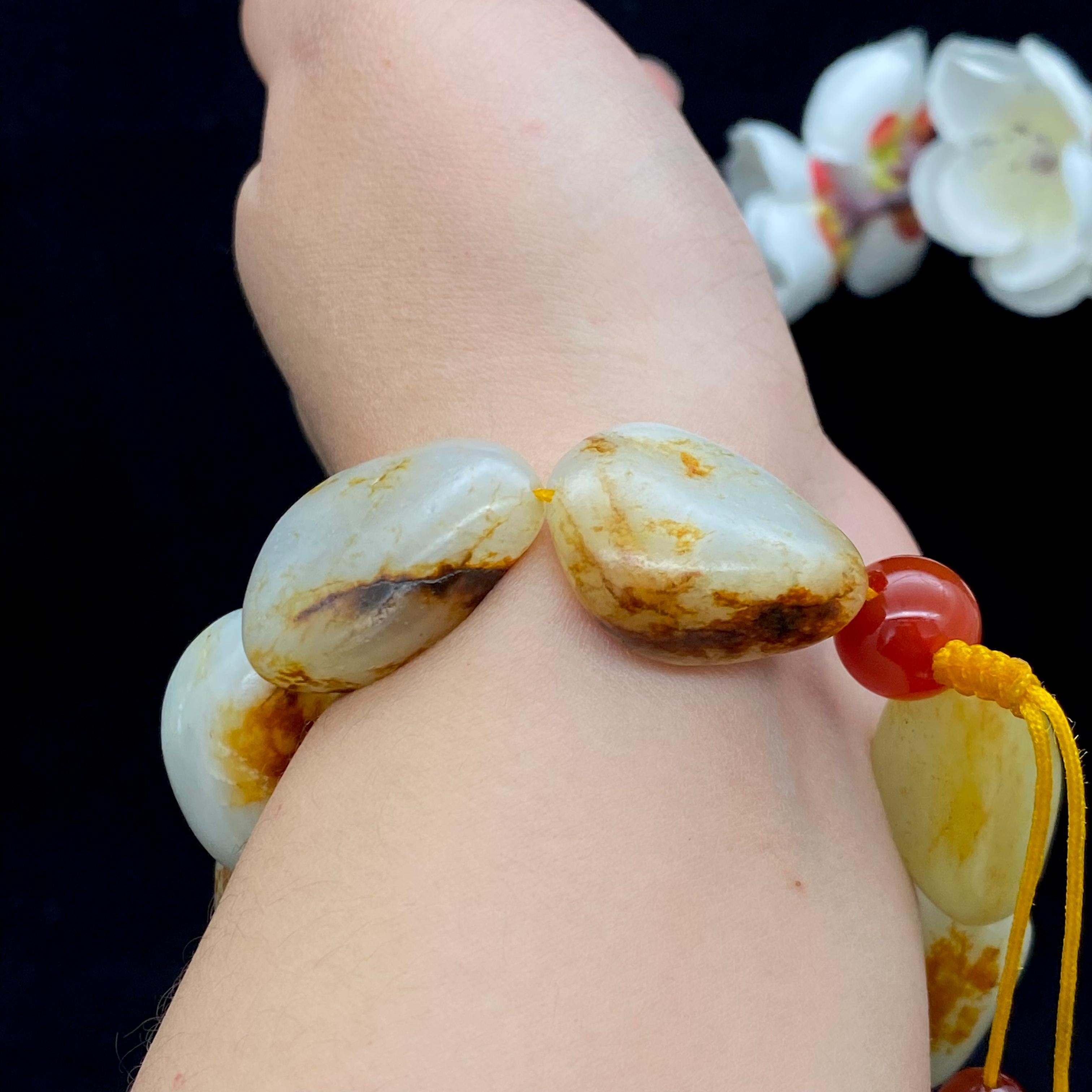 和田玉-聚黄皮带洒金皮【精品手串】（102.7g）