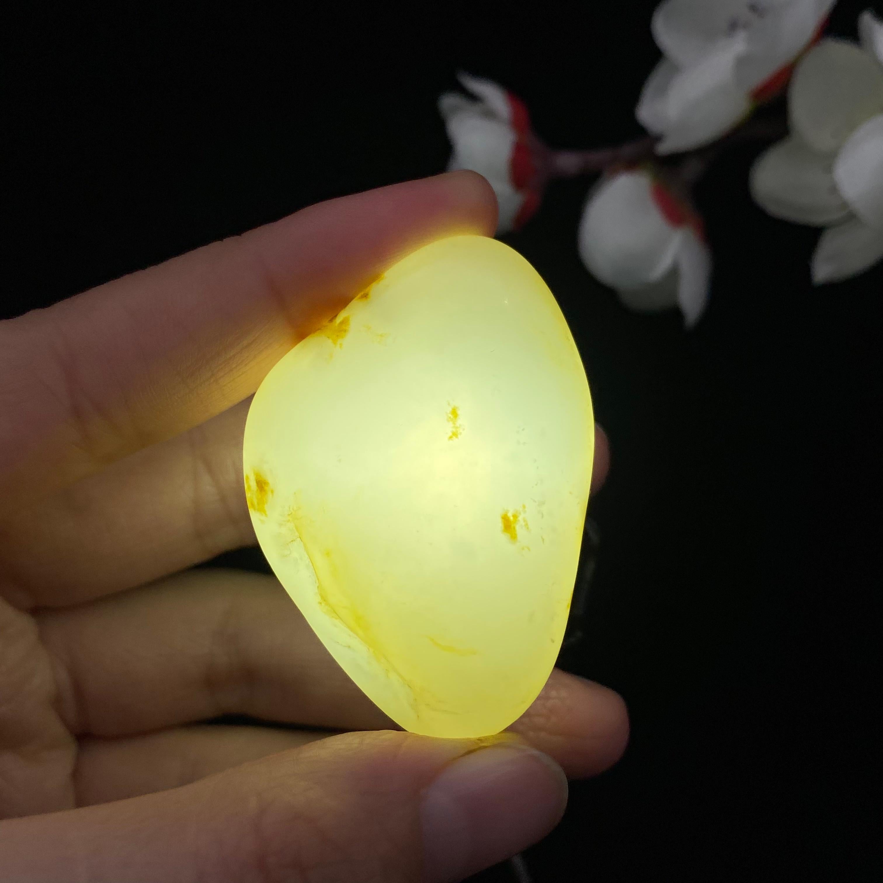 和田玉黄皮籽料原石（31.7g）