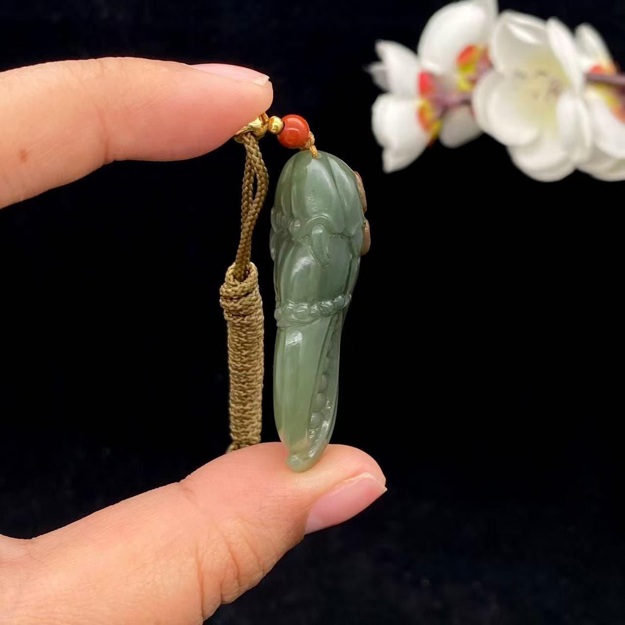 和田玉籽料【八方来财】挂件（15g）