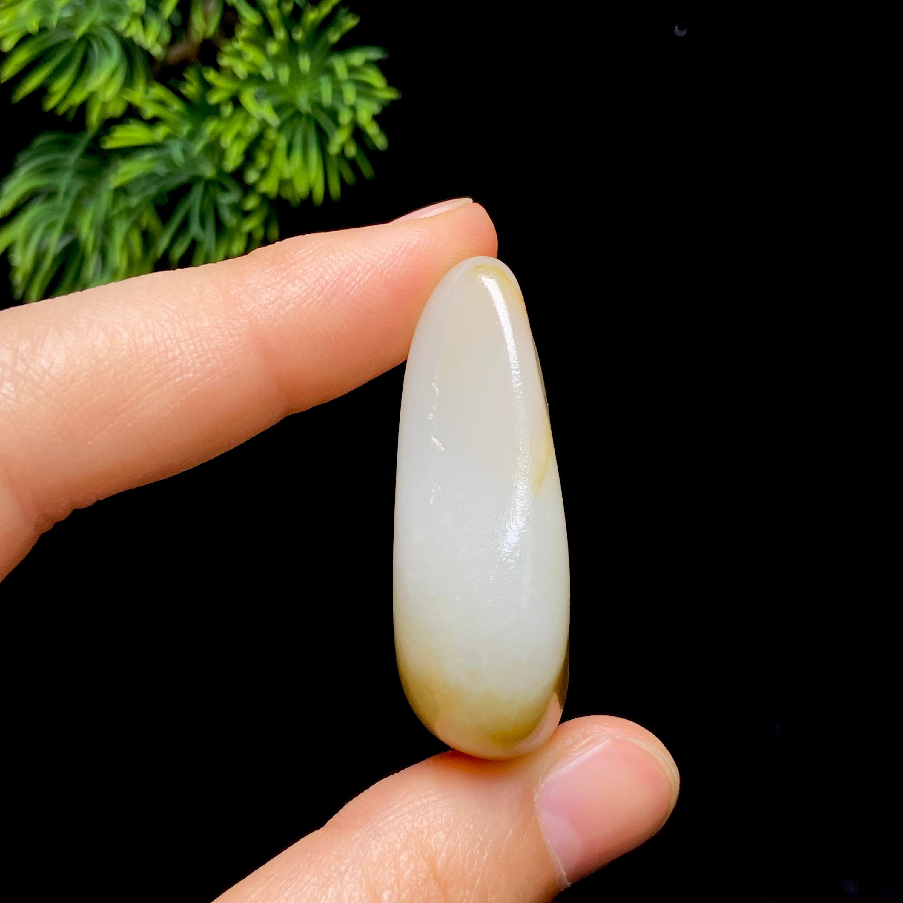 和田玉秋梨皮籽料（34.4g）