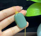 精品和田玉沙枣青18k金镶嵌平安无事牌（16.0g）