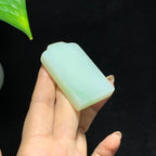 和田山料白玉带翠无事牌（48.4g）