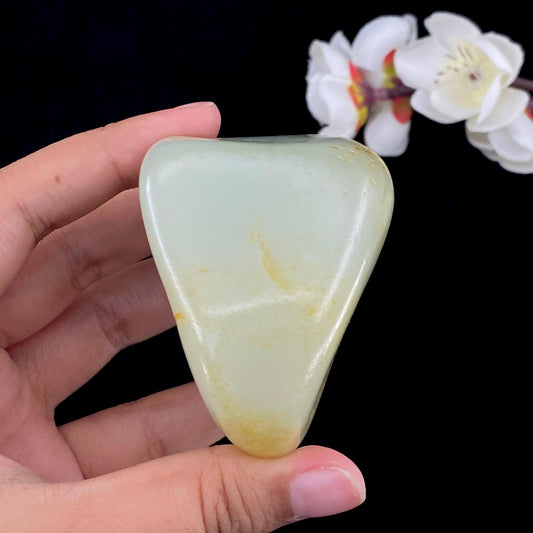 和田玉聚红皮带翠籽料手把件（232.3g）