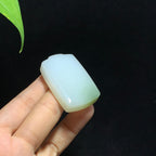 和田山料白玉带翠无事牌（40.4g）