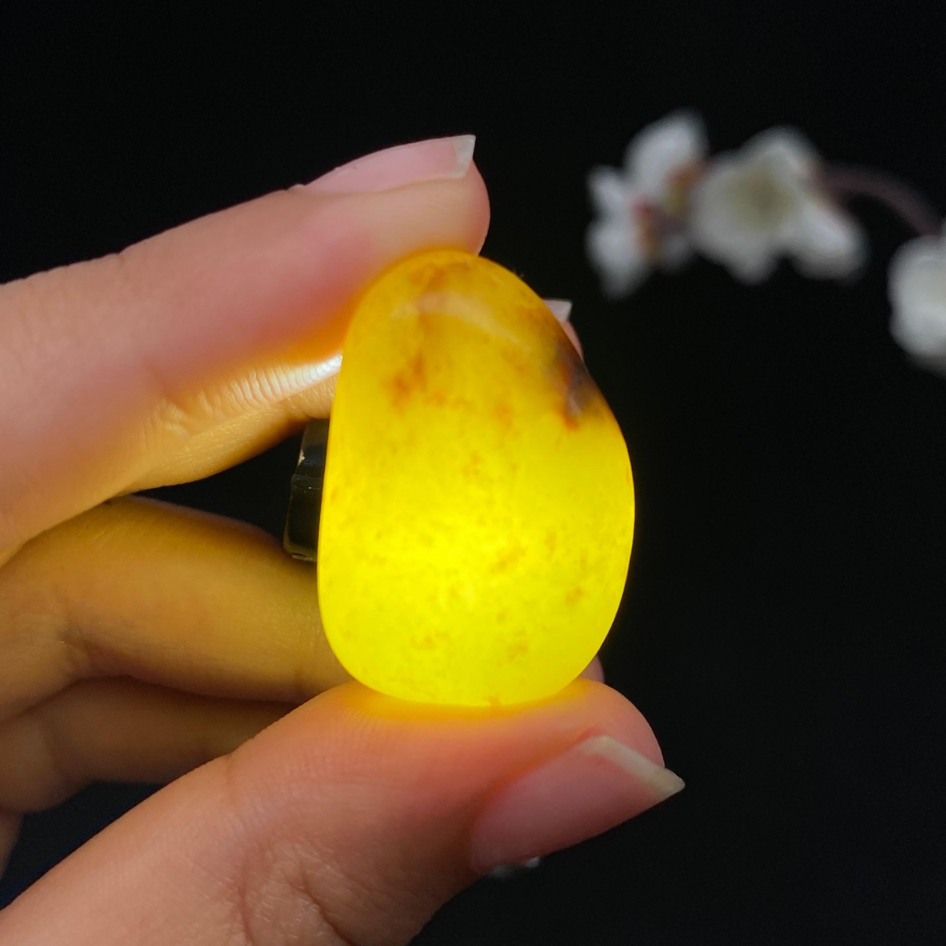 和田玉洒金皮籽料吊坠籽（12.2g）