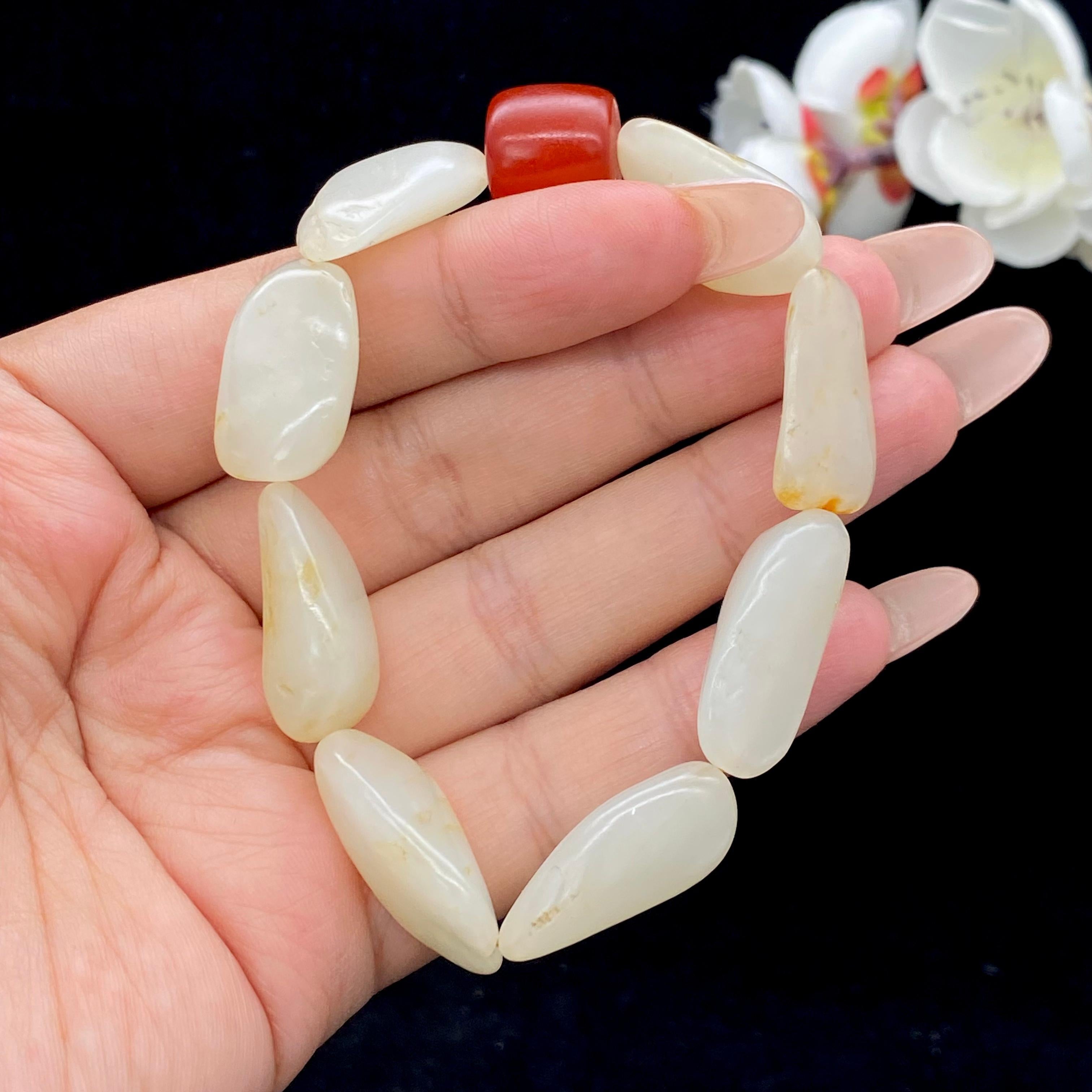 和田玉洒金皮籽料【精品手串】（35.9g）