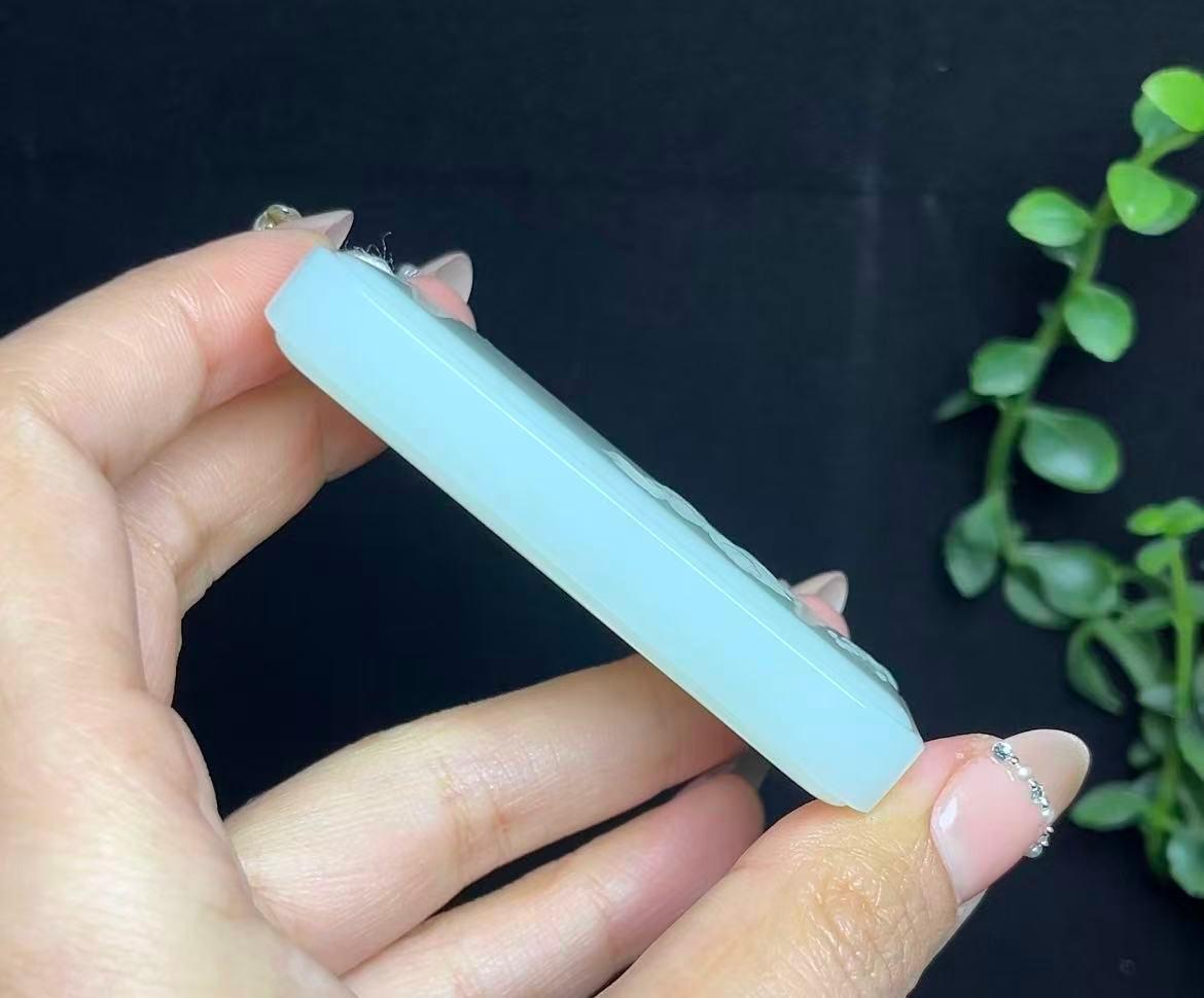 和田羊脂玉喜上眉梢平安无事牌（82.2g）