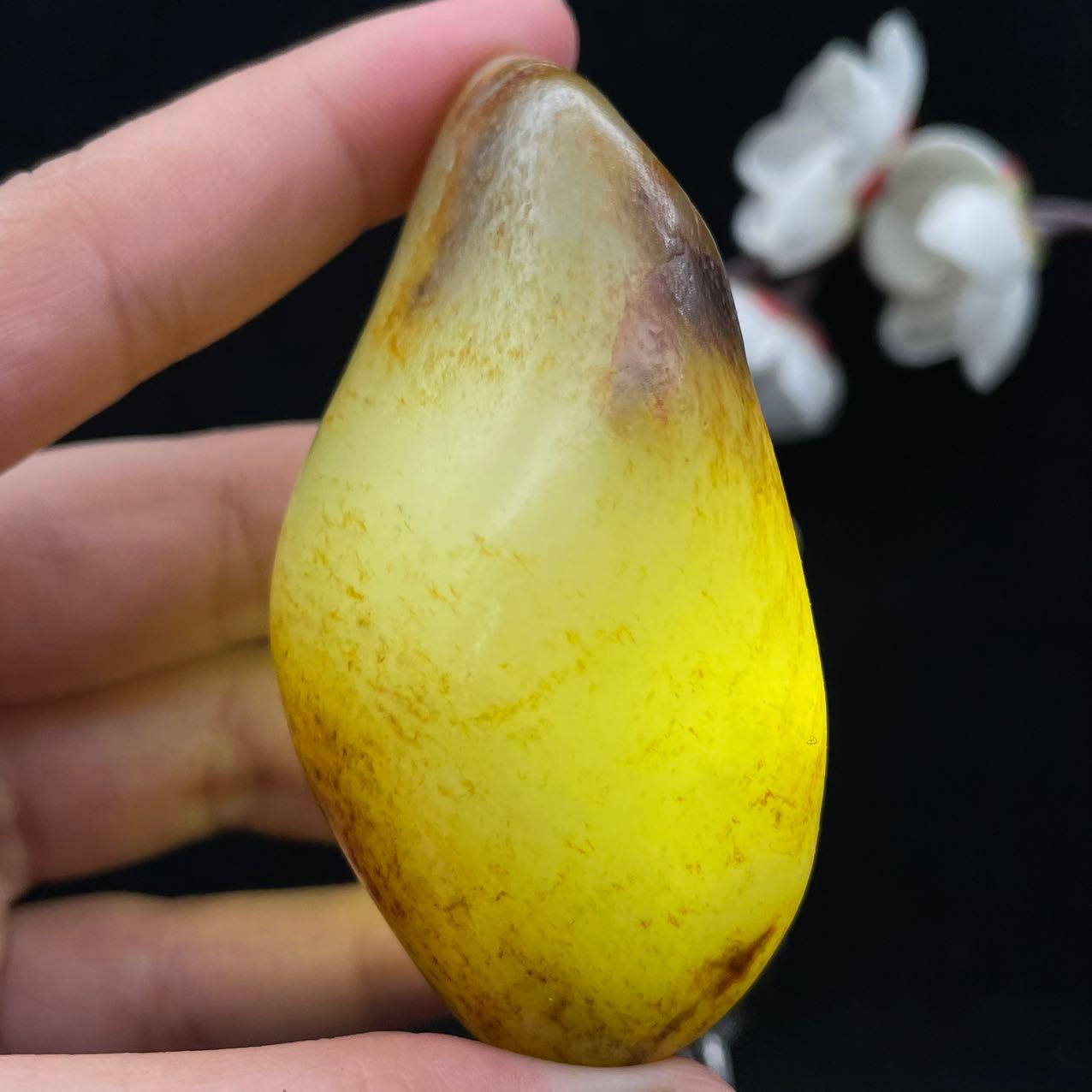 和田玉洒金皮籽料手把件（108.7g）