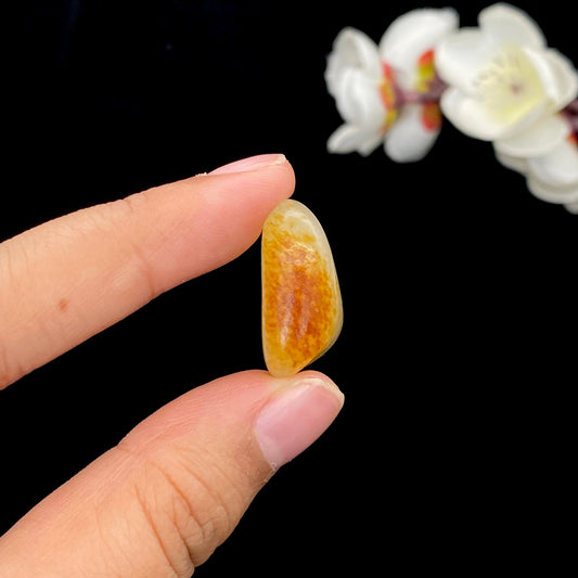 和田玉洒红皮籽料吊坠籽（8.7g）