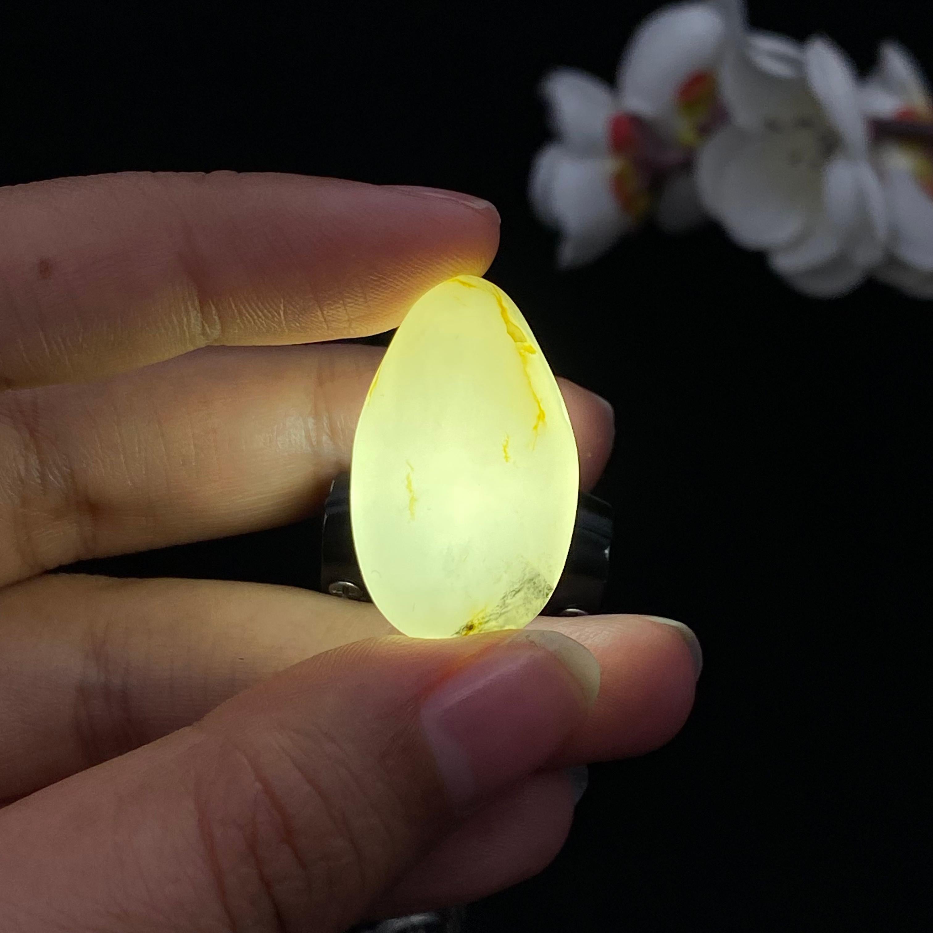 和田玉洒金皮青花三色皮籽料（10.5g）