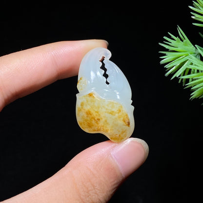 和田玉籽料蟹脚八方来财（9.9g）