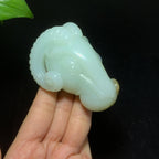 收藏级新疆且末金山矿糖白玉三阳开泰手把件（221.8g）