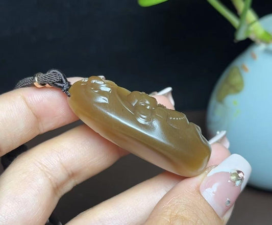 新疆和田玉且末糖白佛公（33.9g）