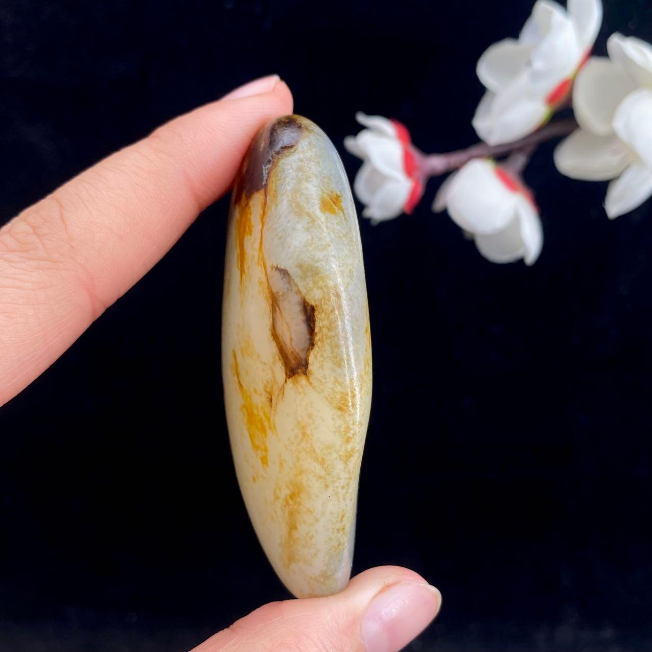 和田玉秋梨皮籽料原石（71.4g）