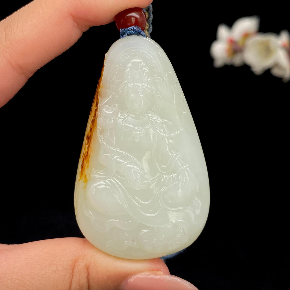 和田玉籽料【观音】挂件（56.4g）