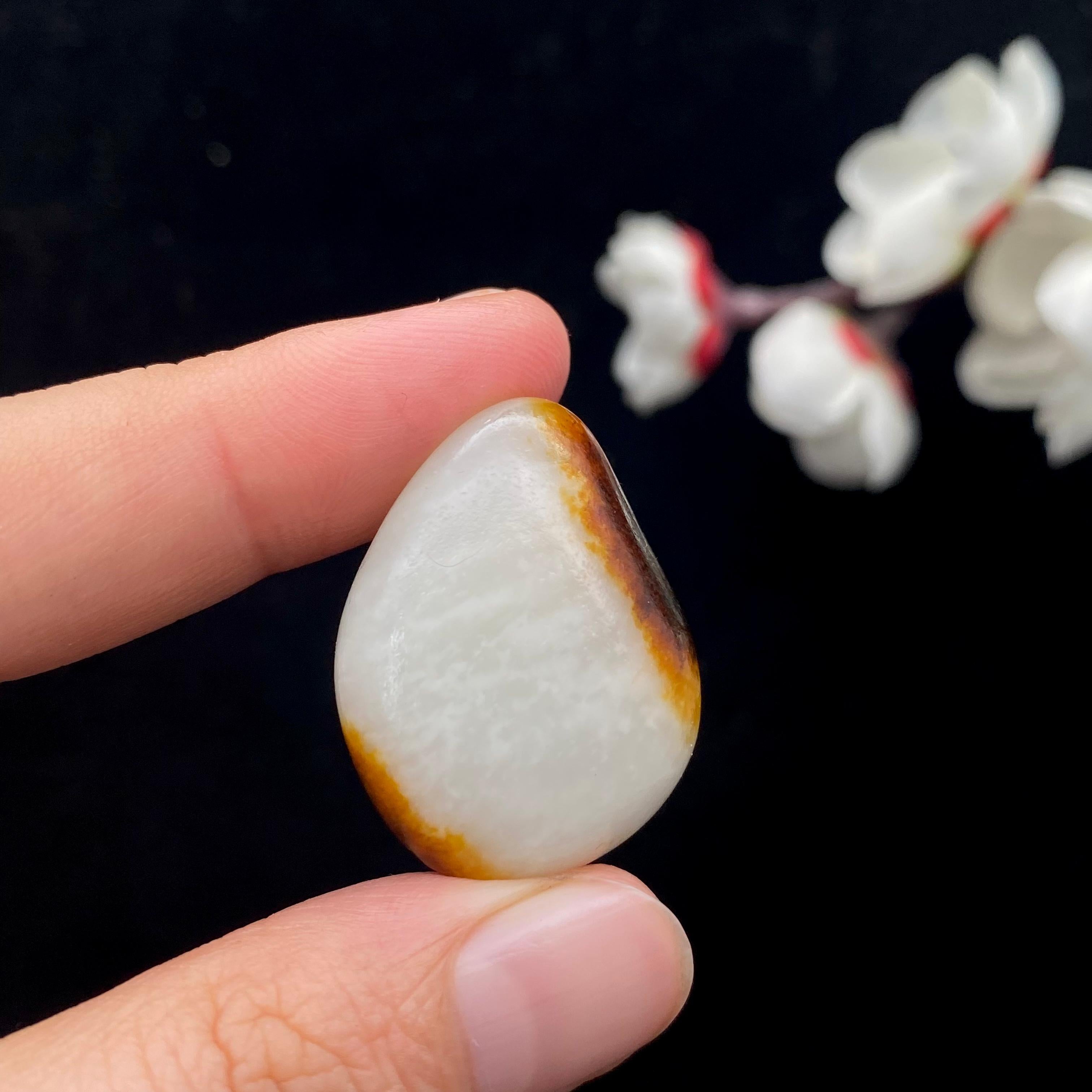 和田玉聚黄皮籽料吊坠籽（14.7g）