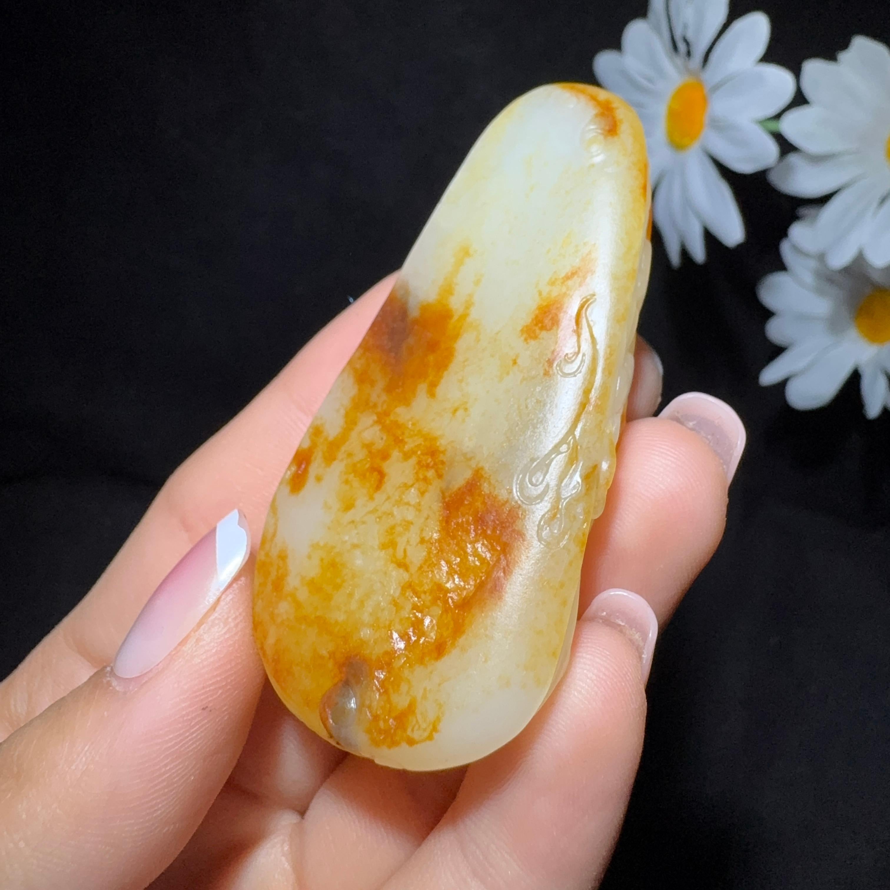 和田玉籽料挂件龙行天下（38.7g）