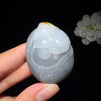 精品和田玉青花籽料招财猫挂件（54.3g）