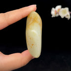 和田玉洒金皮籽料手把件（83.3g）