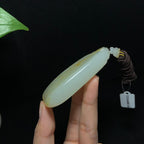 收藏级和田玉洒金皮籽料无事牌挂件（87.2g）